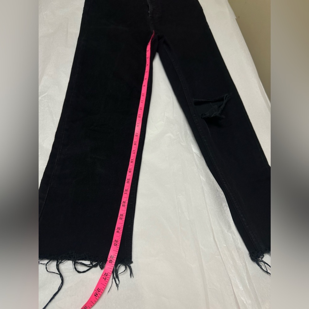 Re/Done  knee Ripped  Jean 🪻 - Picture 4 of 9